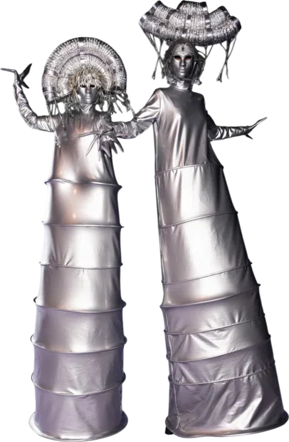 Silver Geisha Stilt Walkers