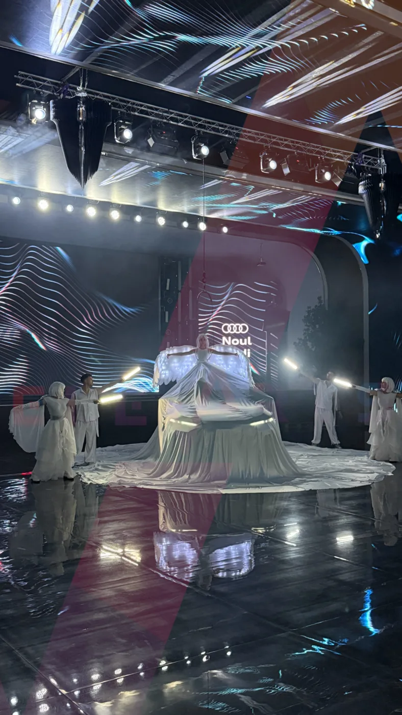 LED Reveal Show — 3