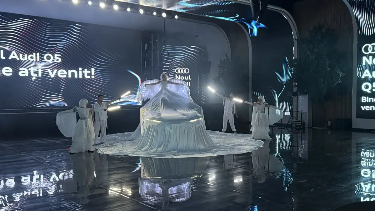 Audi — LED Reveal Show