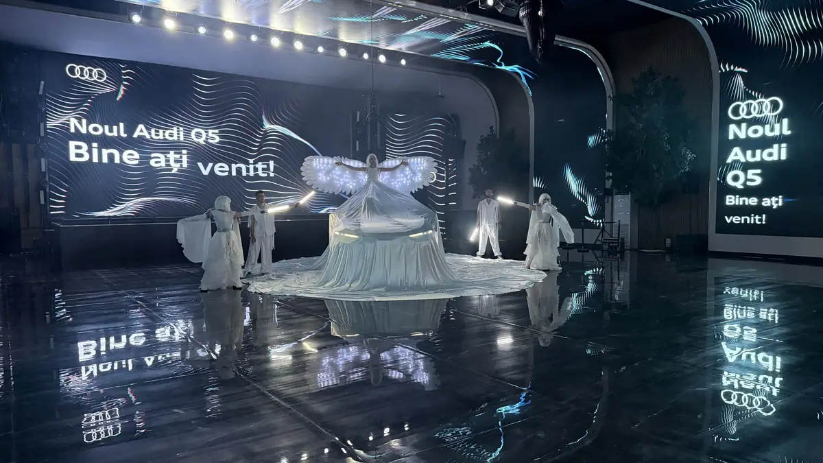 Audi — LED Reveal Show