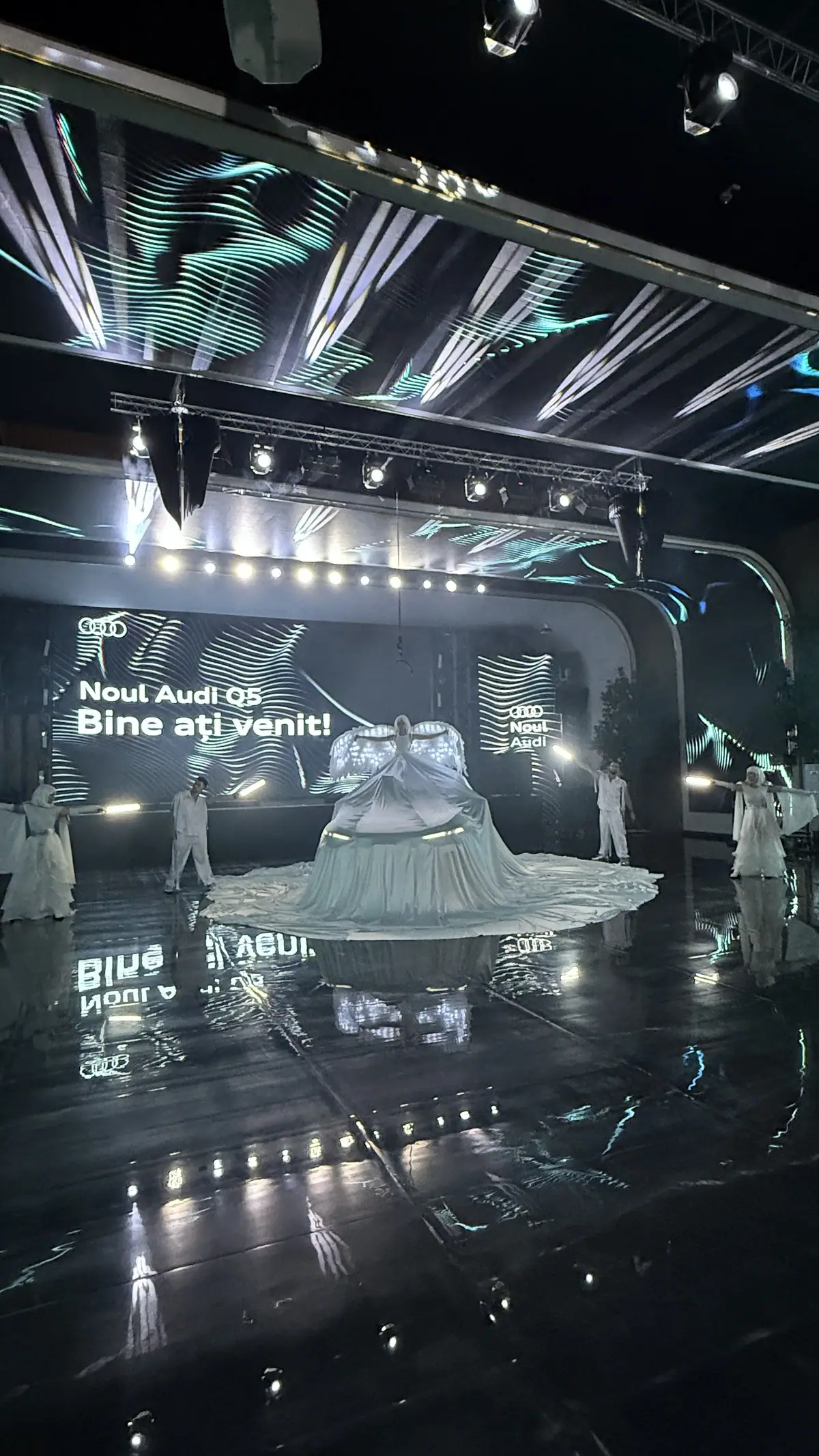 Audi — LED Reveal Show
