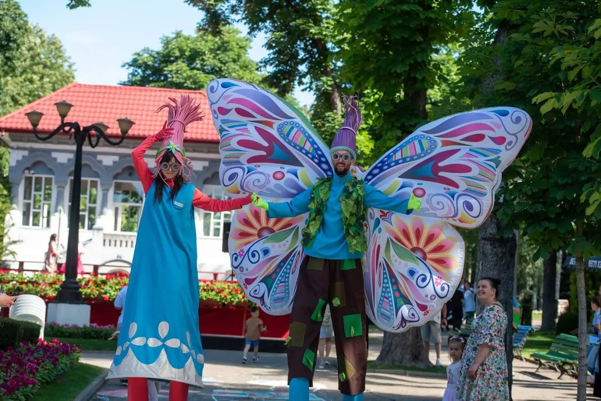 Centrul Cultural Vaslui — Târg de Jucării