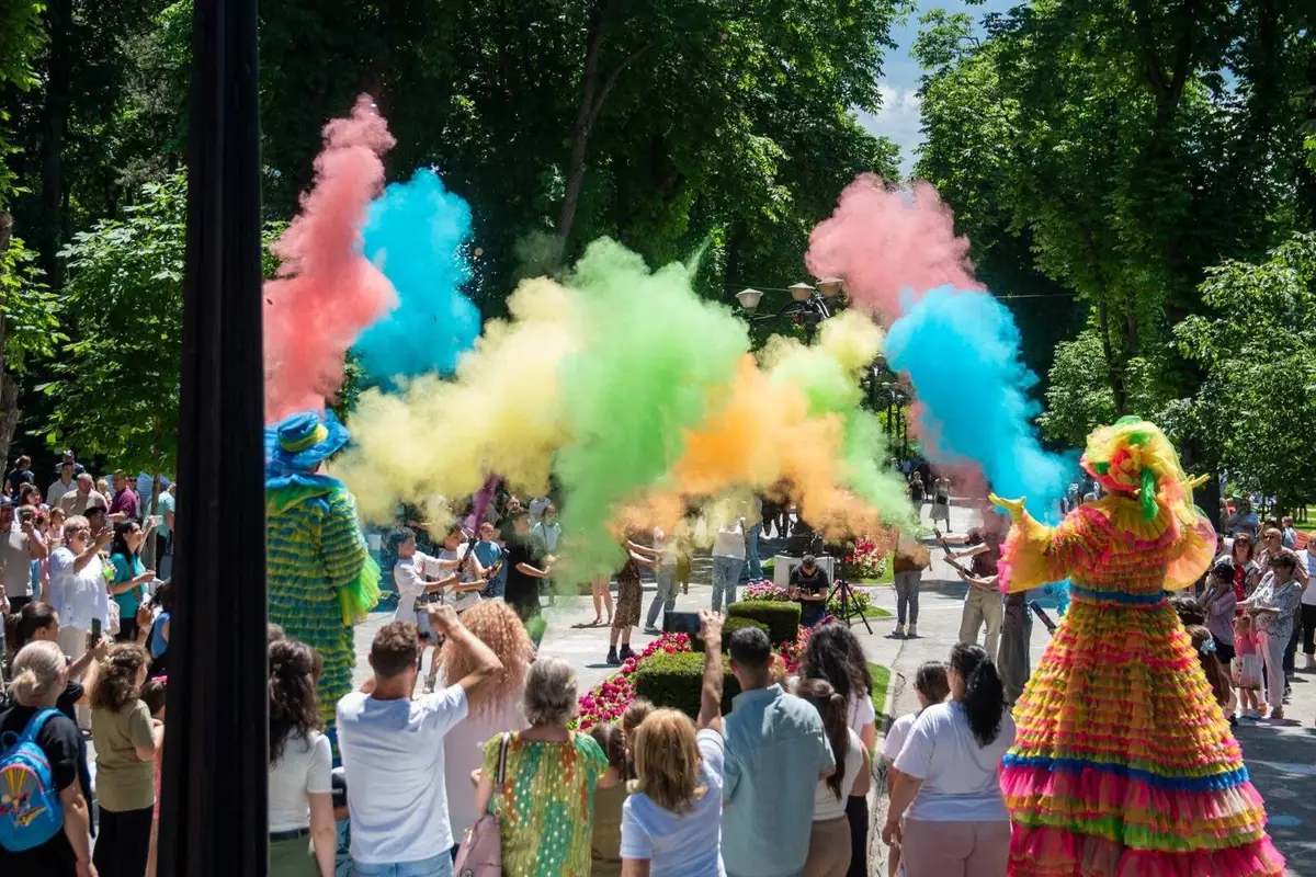 Centrul Cultural Vaslui — Târg de Jucării