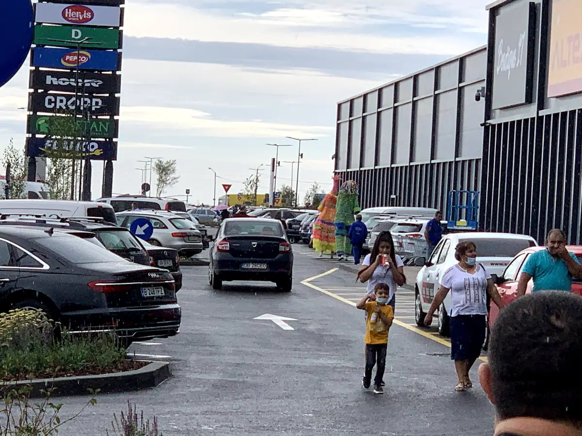 Dâmbovița Mall — inaugurare și aniversări