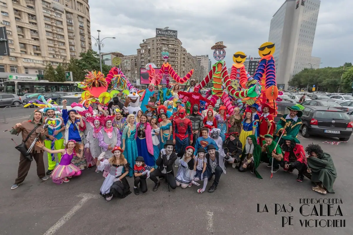 CREART × La Pas pe Calea Victoriei