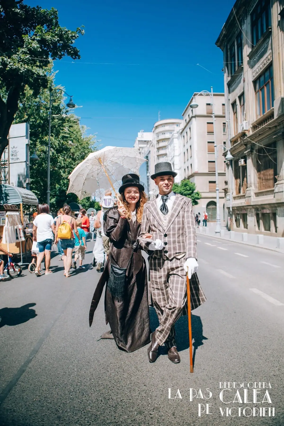 CREART × La Pas pe Calea Victoriei