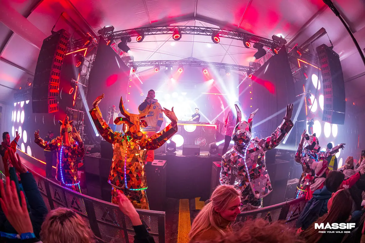 Massif Festival — LED Mirror Family