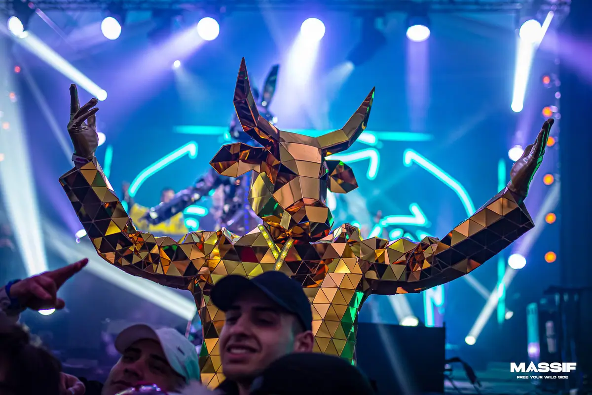 Massif Festival — LED Mirror Family