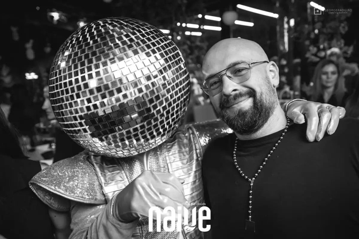 Naive — Club Residency