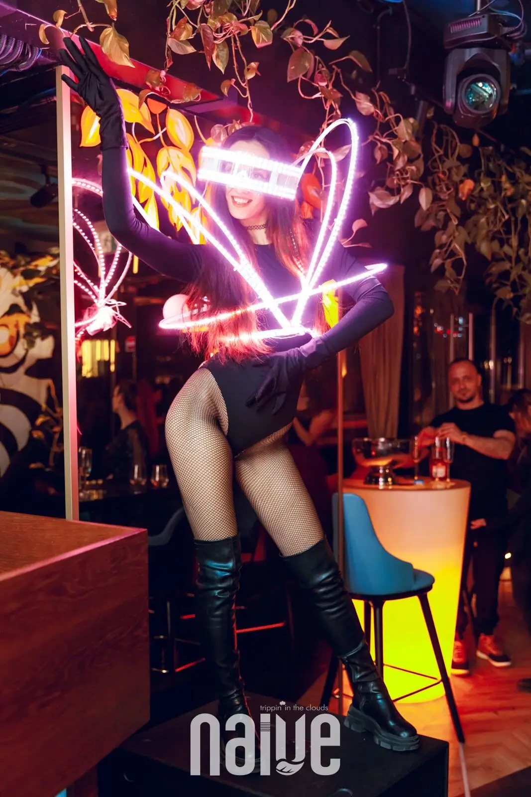 Naive — Club Residency