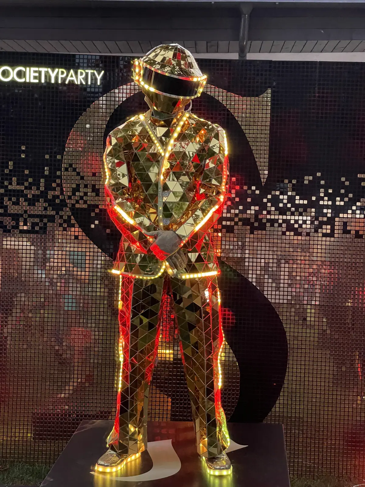 Sobranie — Society Party